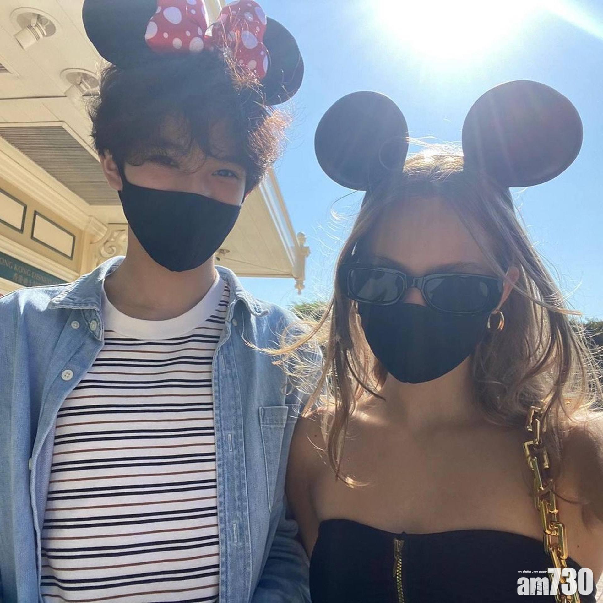 魔童在社交平台分享與友人的合照。