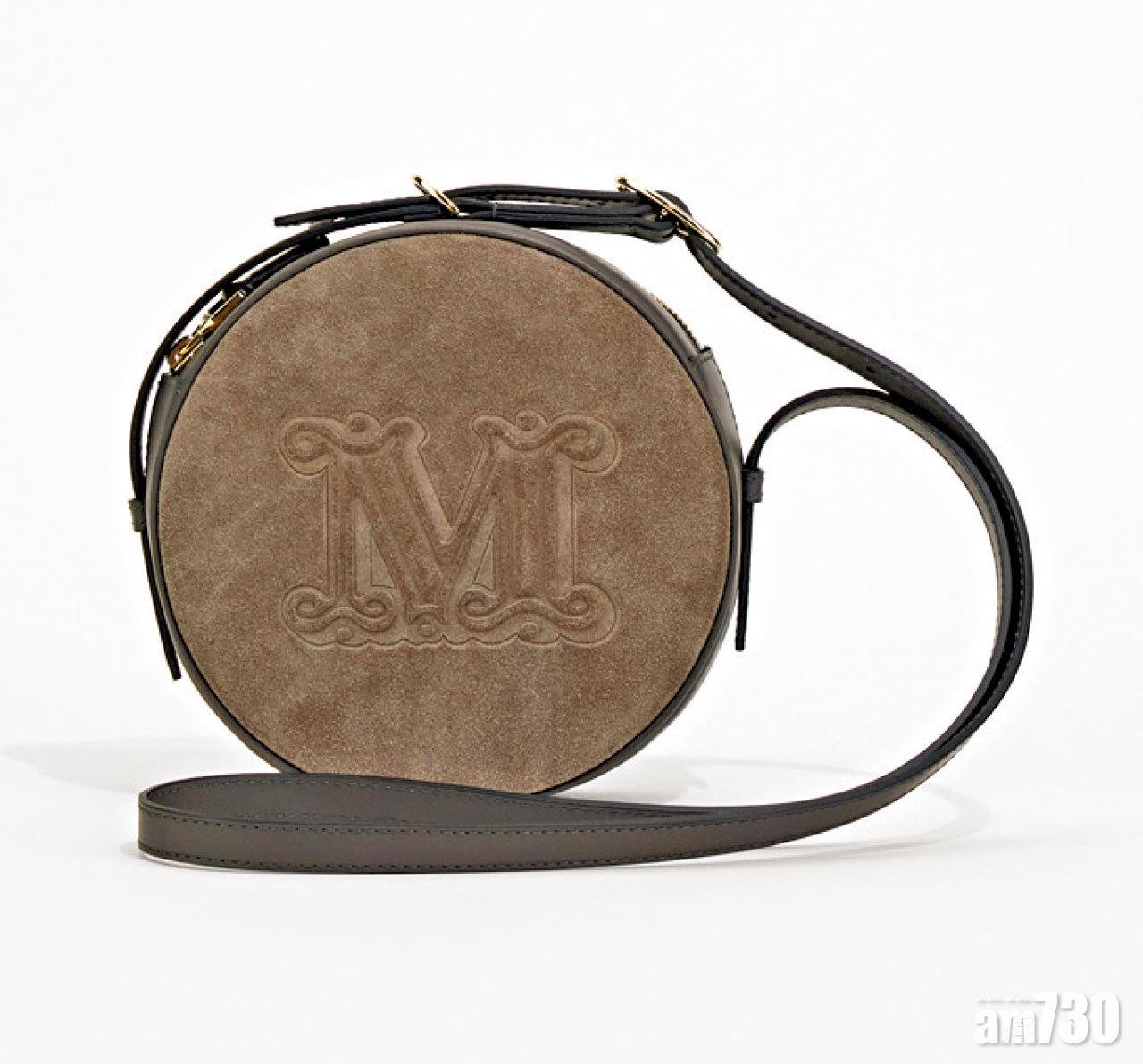 灰色麖皮圓形小手袋 $4,880 (f)