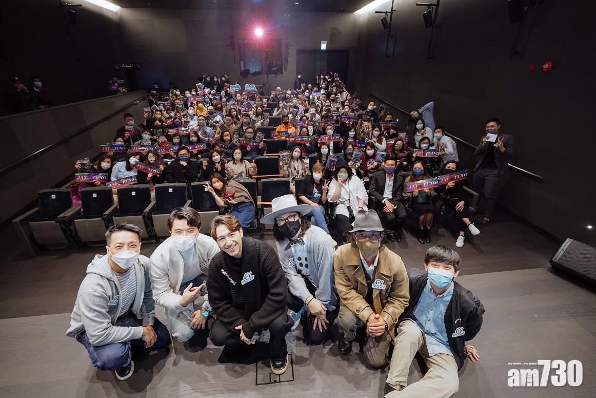 Jay在音樂會後與樂迷大合照。