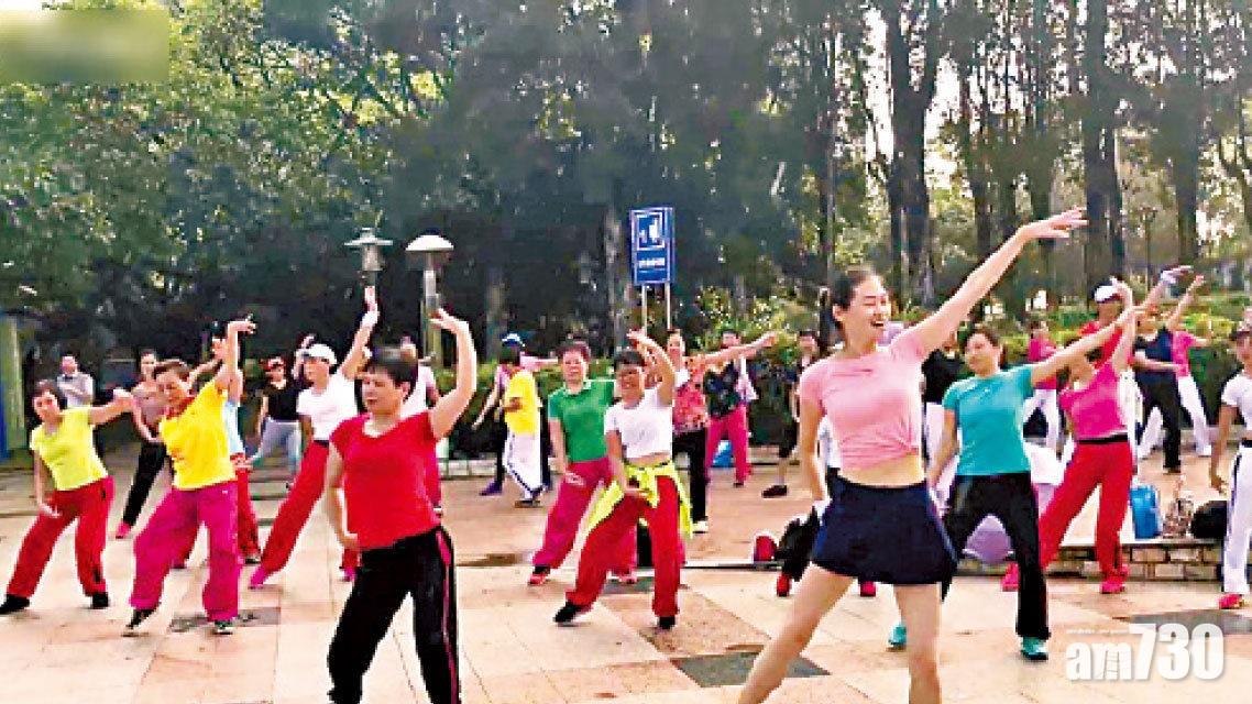 內地民間文化特色之一廣場舞將修例規管。(資料圖片)