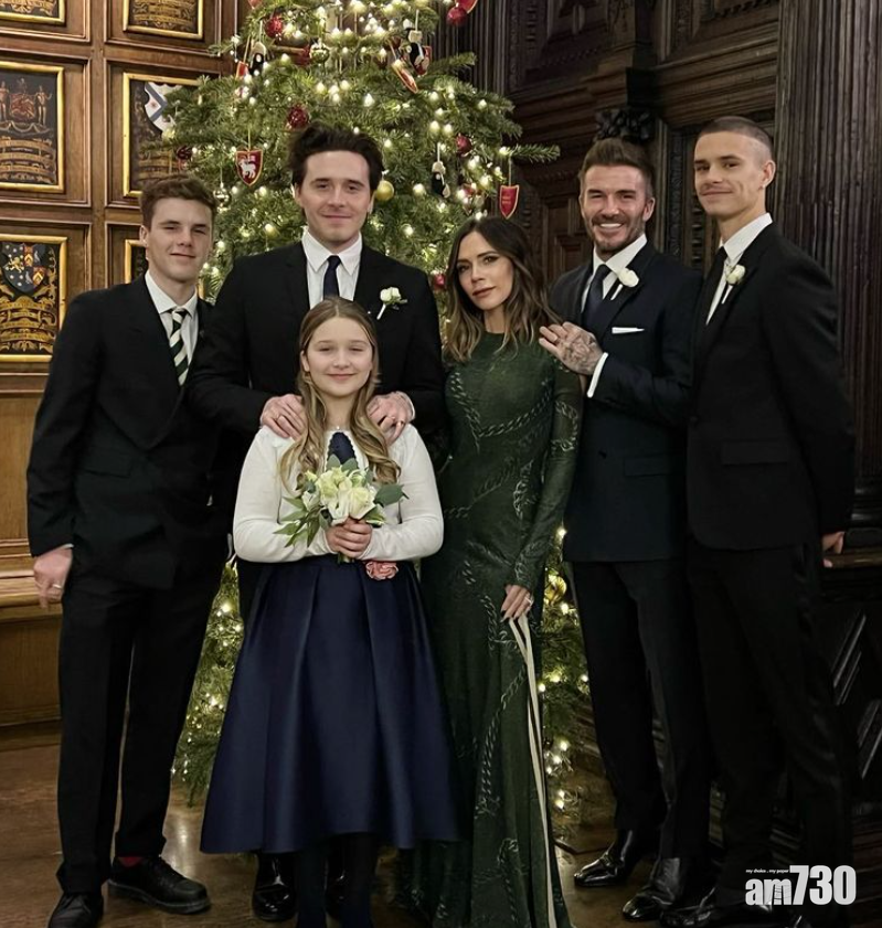 碧咸一家早前發布聖誕全家福。(互聯網)