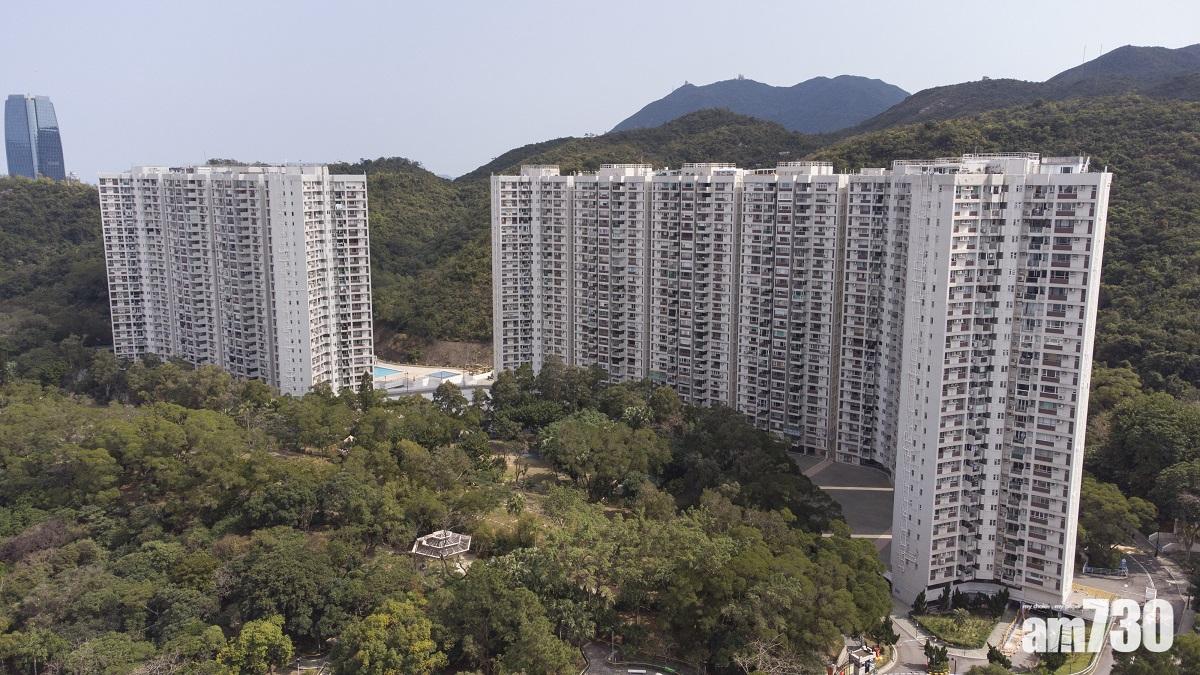 賽西湖大廈三房獲區外換樓客以2,400萬元承接。(陳奕釗攝)