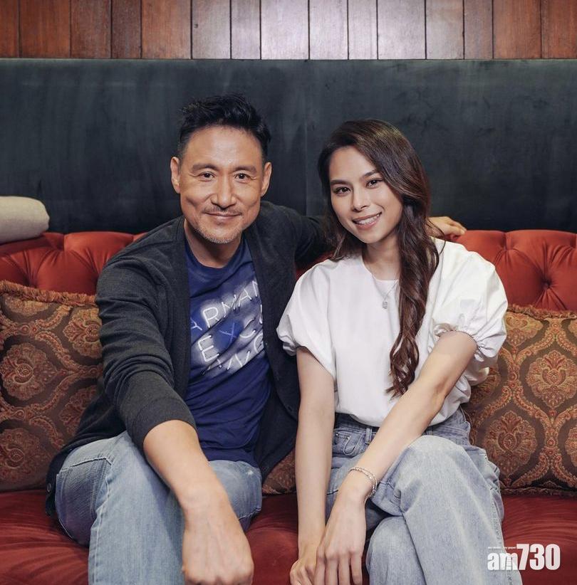 Gin Lee和學友合唱三台冠軍歌《日出時讓街燈安睡》,未能打入商台專業推介榜。