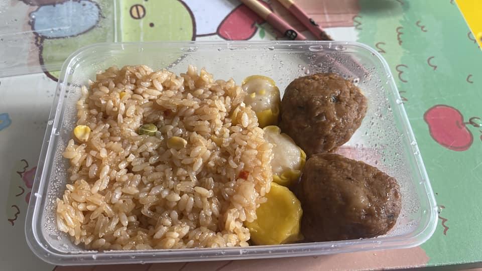 早餐有炒飯。