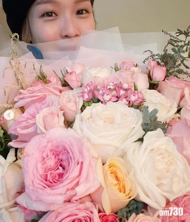 Ali這束花隨時是陳恩德所送。(李佳芯IG)