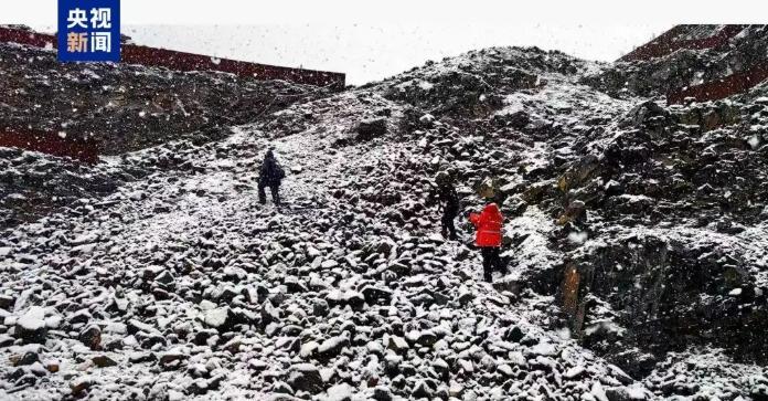 據了解該地地形複雜、平均海拔超過4000米。(《央視新聞》)