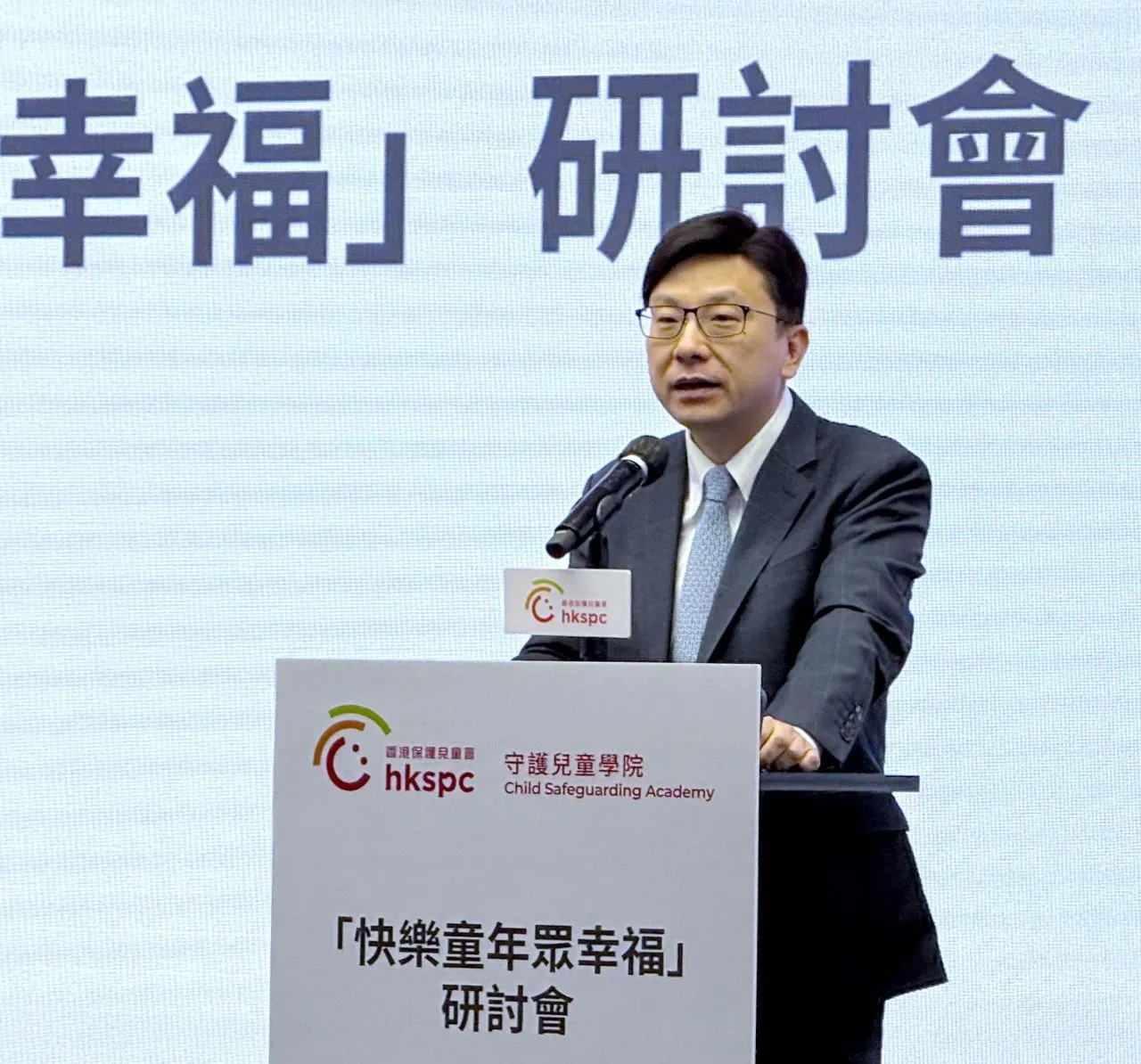 孫玉菡強調政府對虐兒事件採取零容忍態度。(港台圖片)