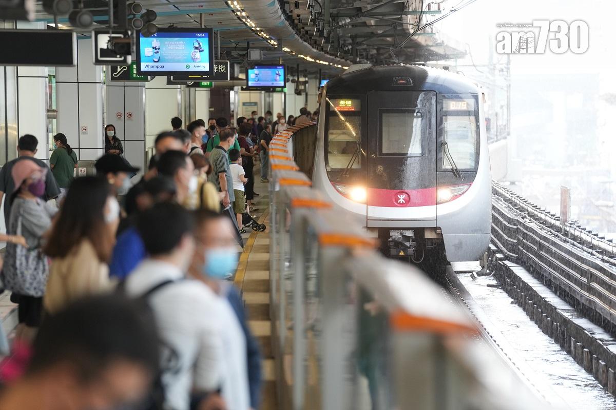 長者在長者日可免費乘搭港鐵大部分路綫。(資料圖片/陳奕釗攝)