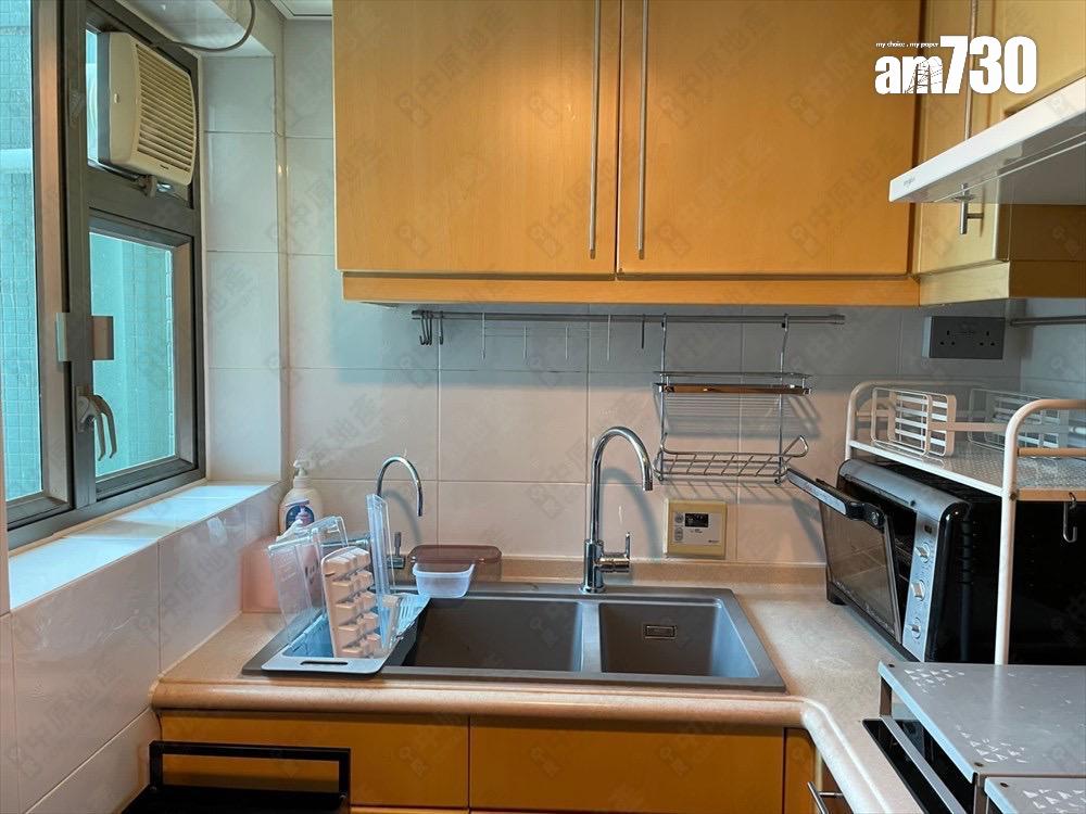 單位廚房裝修及配套新淨企理。(代理提供)