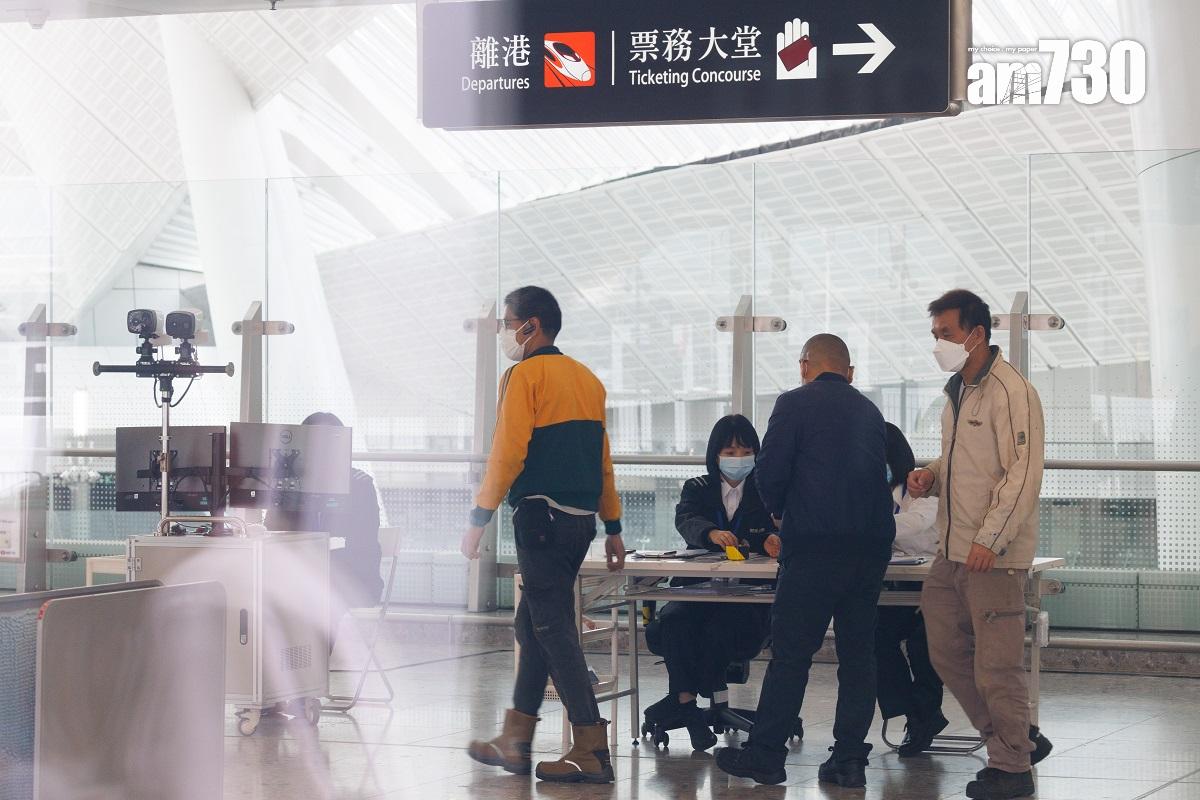 高鐵西九龍站近日陸續有員工返回,為恢復營運和通關做準備。(資料圖片/蘇文傑攝)