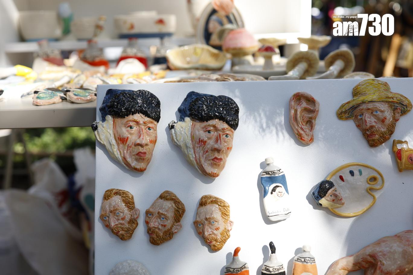 必買畫家及名畫系列,有不同搞怪擺設。(劉韻瑩攝)