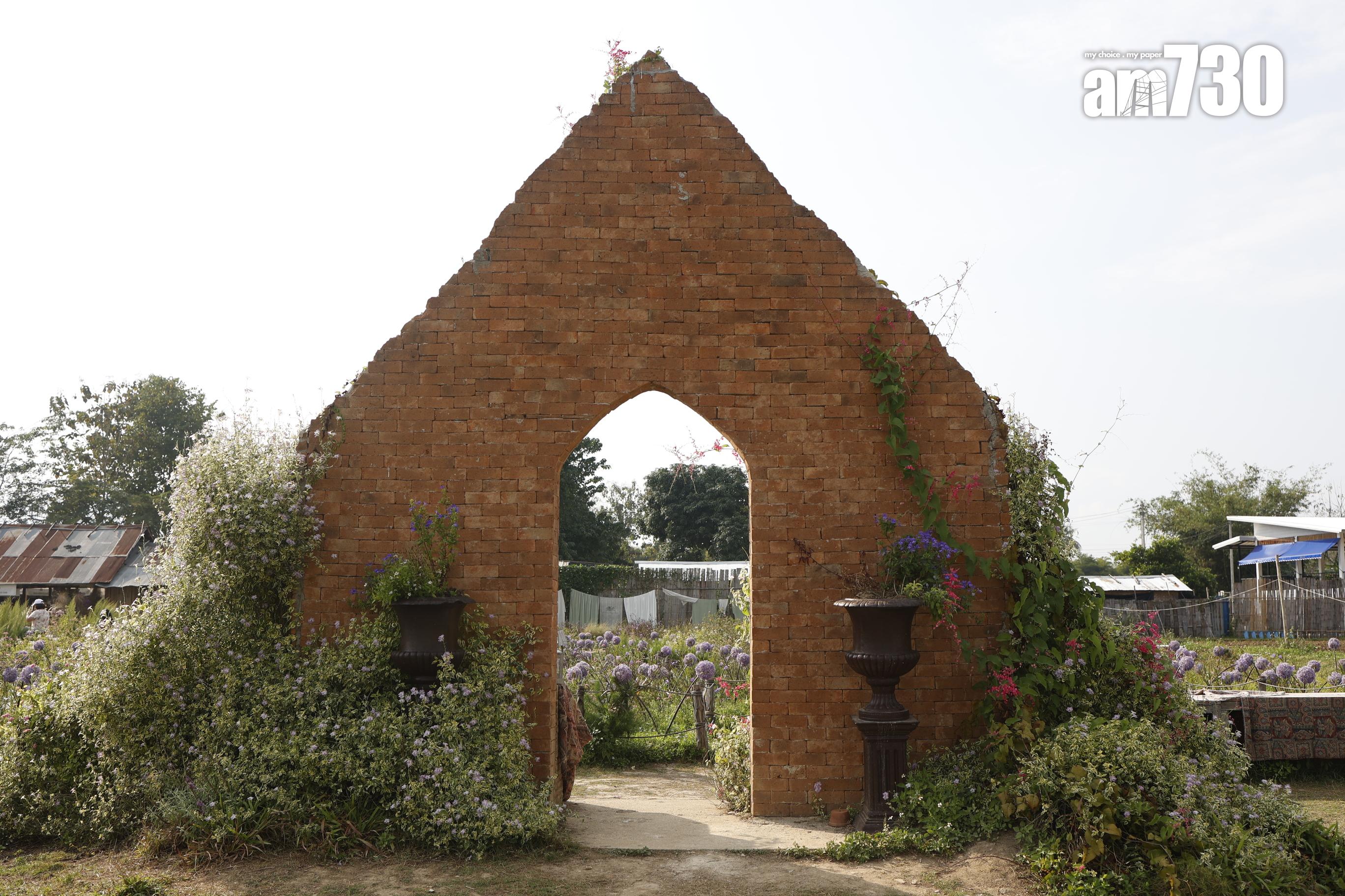 必影充滿歐陸風情的紅色磚牆。 (劉韻瑩攝)