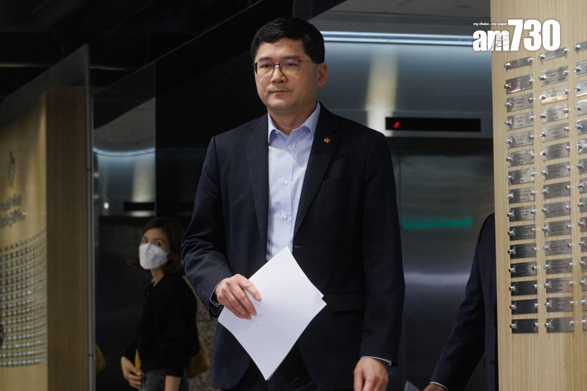 高拔陛指,就近日多宗醫管局事故致歉,並成立委員會跟進。(蘇文傑攝)