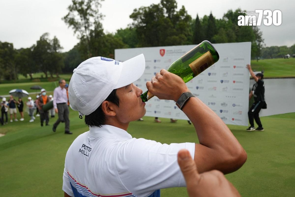 許龍一奪冠後難掩興奮之情,並接受在場眾人祝賀。(李睿哲攝)