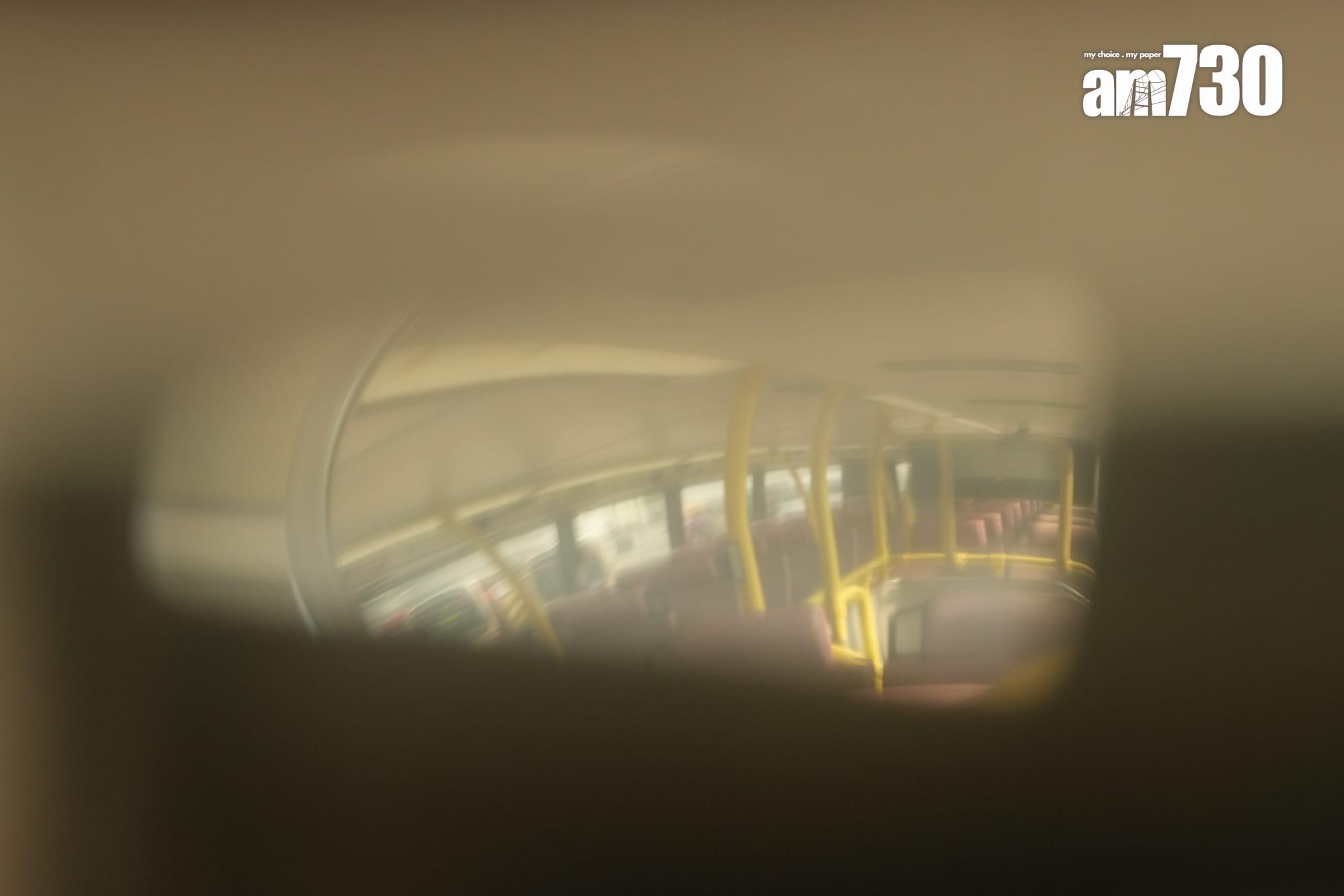 全港最後一部具備潛望鏡九巴「短豬」今退役。(陳奕釗攝)