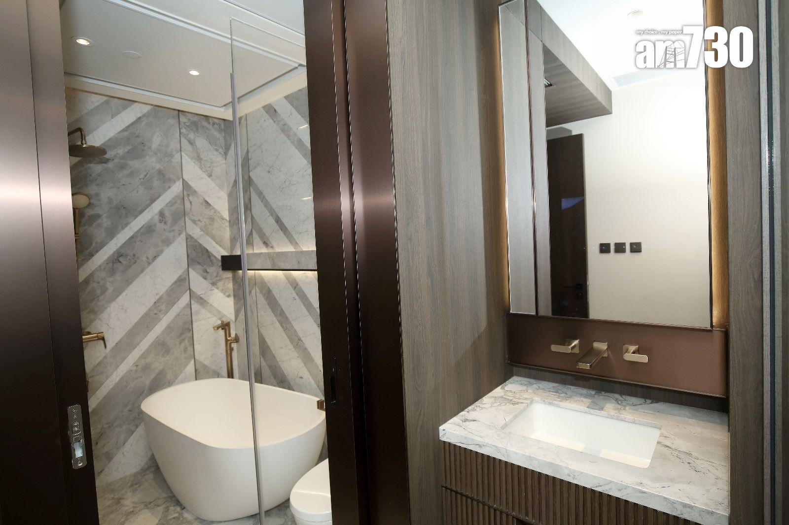 示範單位|天瀧1173方呎四房一套 玄關位置設衣物護理機