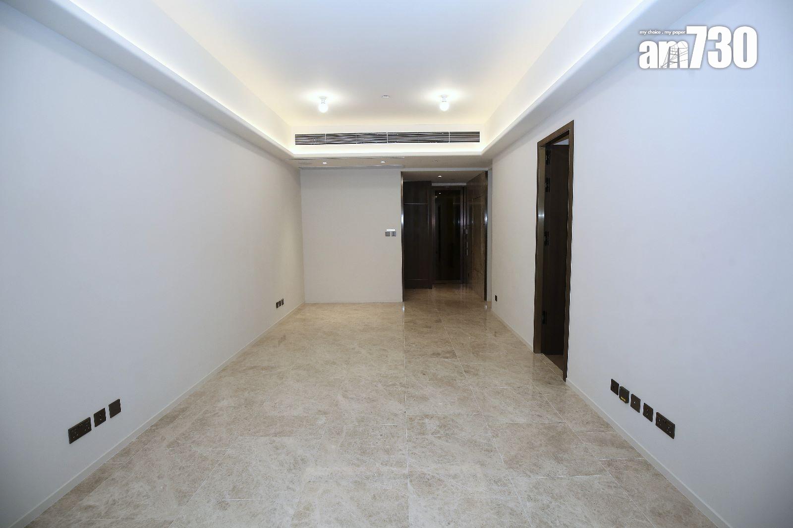 示範單位|天瀧1173方呎四房一套 玄關位置設衣物護理機