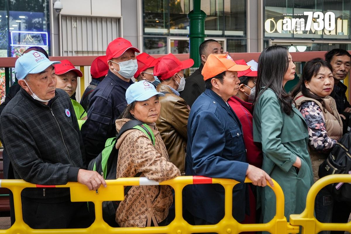 內地低價旅行團「逼爆」土瓜灣和紅磡一帶。(資料圖片/李睿哲攝)