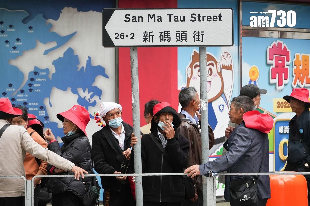 內地低價旅行團「逼爆」土瓜灣和紅磡一帶。(資料圖片/李睿哲攝)