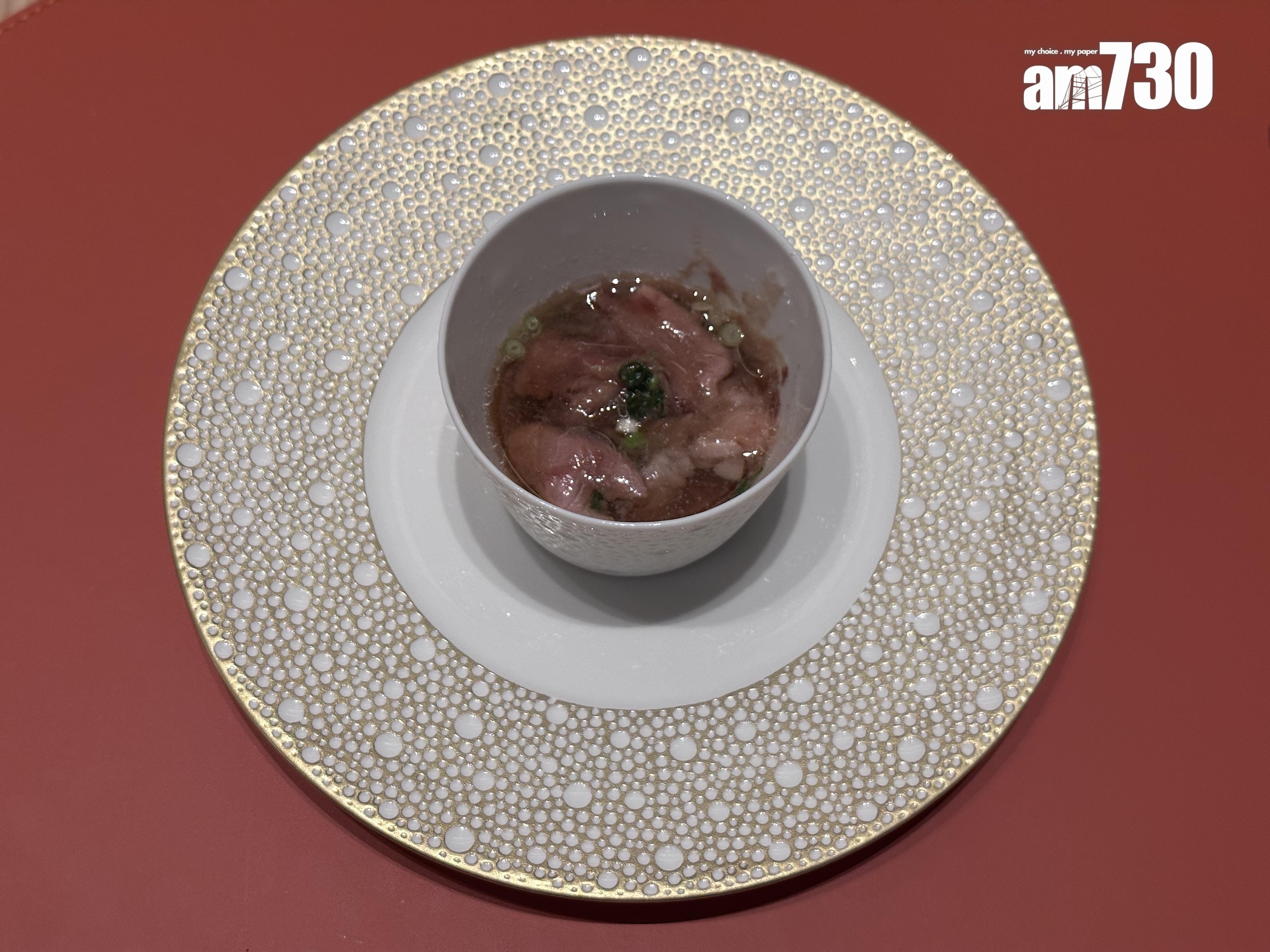 晚餐亦可品嚐到即叫即整的「肉吸い」,即日式和牛湯。