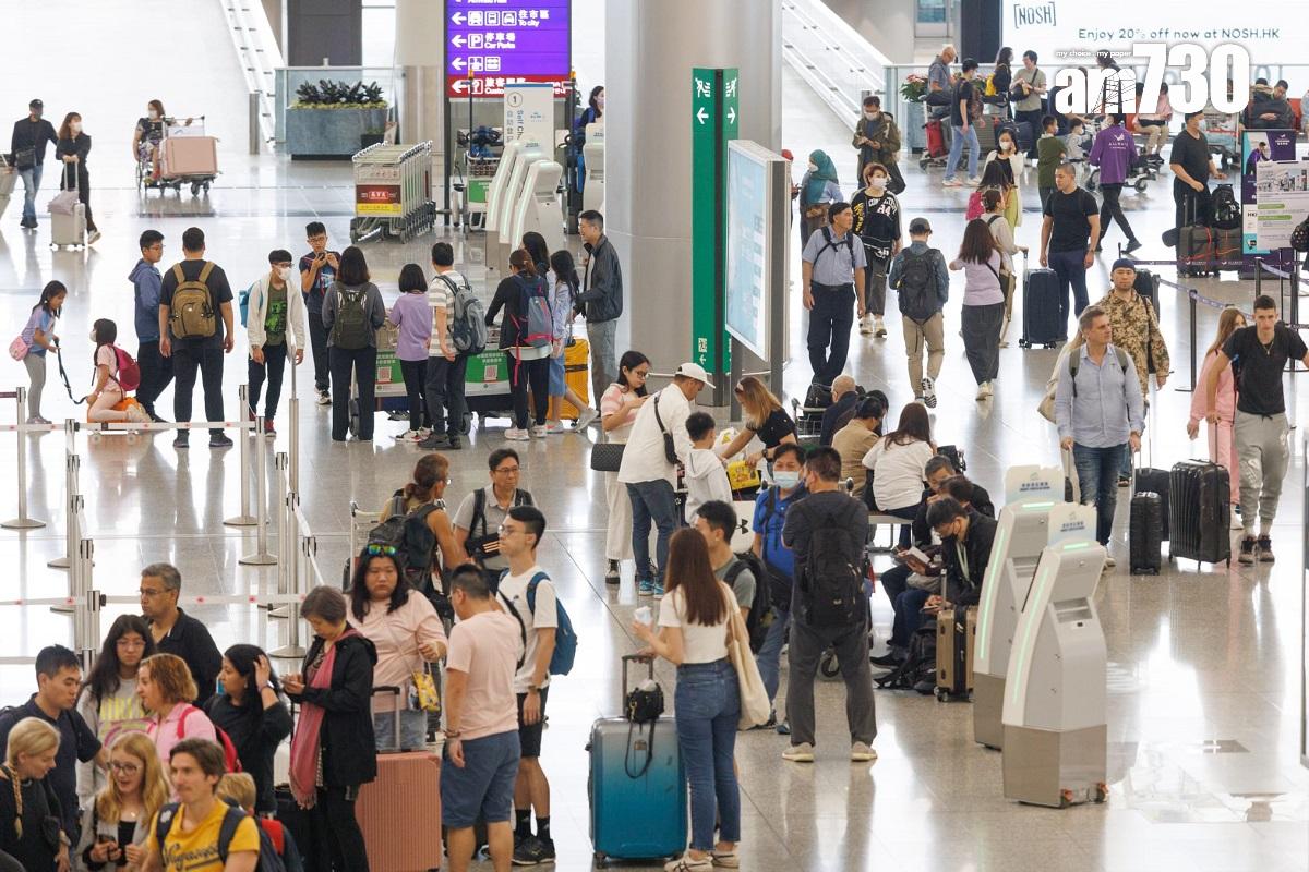 市民趁清明節和復活節長假期外遊。(蘇文傑攝)