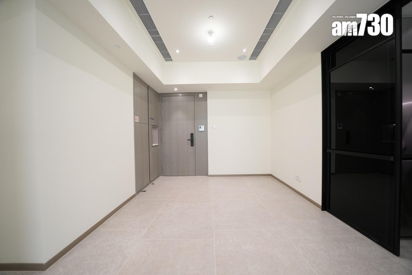 示範單位|NOVO LAND第2A期三房套 玄關設高身儲物櫃 櫃面附磁吸功能夠貼心!