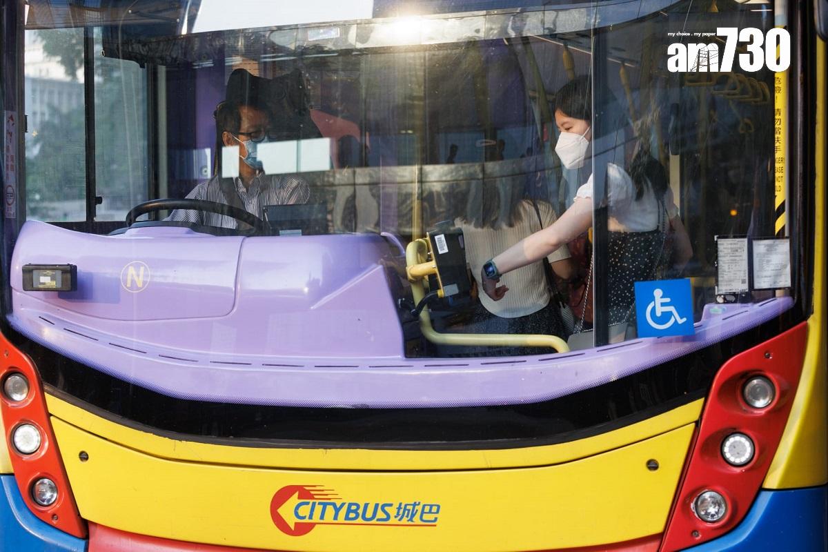 政府批准全港所有專營巴士公司加價,加幅介乎3.9%至7%。(資料圖片/蘇文傑攝)