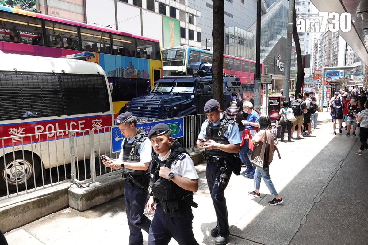 今日是六四事件34周年,維多利亞公園一帶警力明顯加強。(陳奕釗攝)