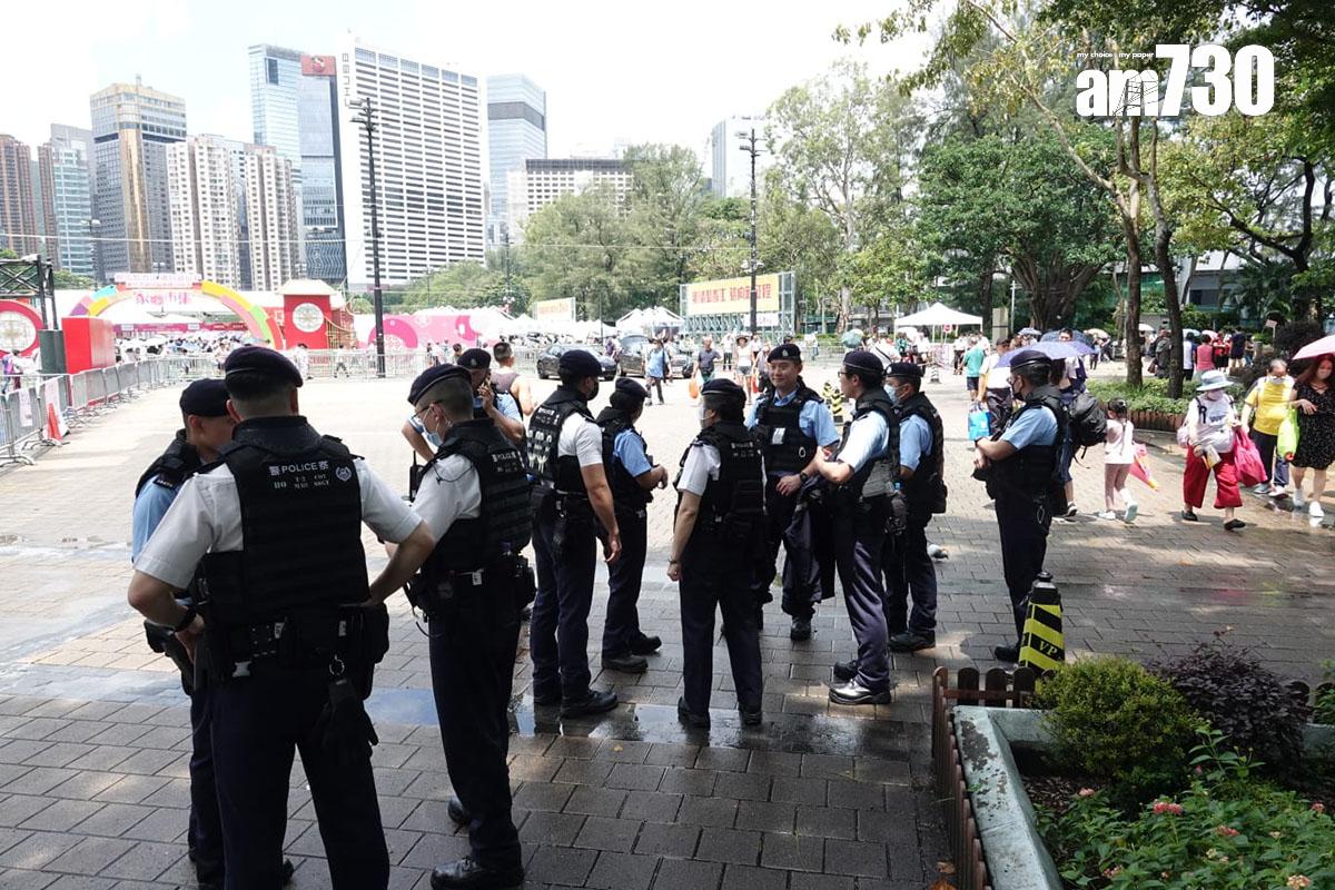 今日是六四事件34周年,維多利亞公園一帶警力明顯加強。(陳奕釗攝)