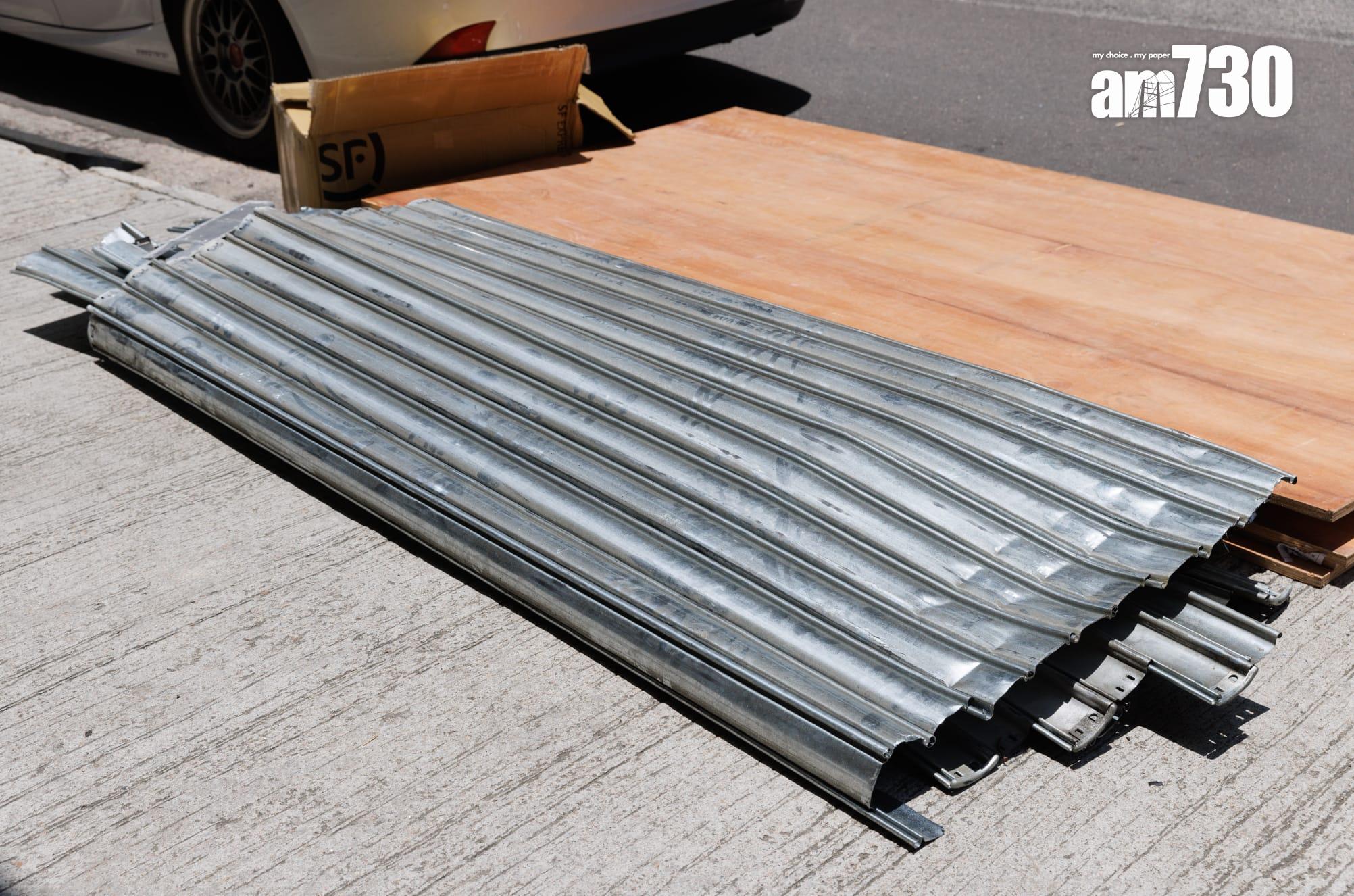 比亞迪尖沙咀灣仔陳列室遭淋紅油 元朗陳列室遭撞閘