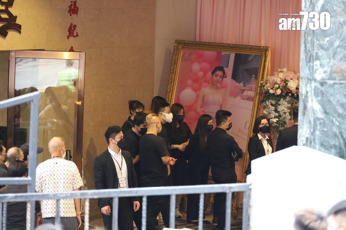 蔡天鳳今日於寶福紀念館設靈,靈堂以其生前喜愛的粉紅色為主調。(鍾式明攝)