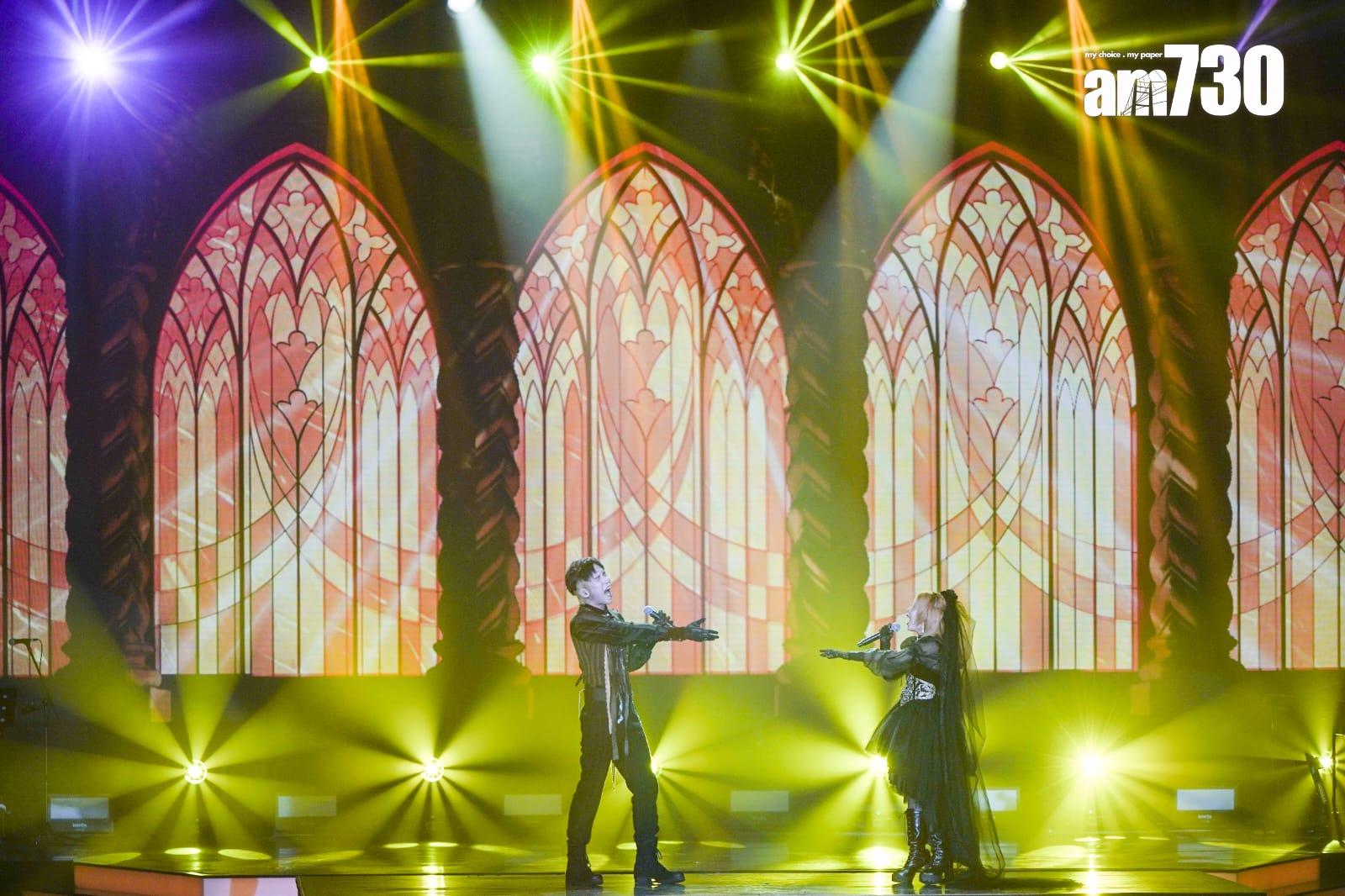 馬來西亞的Ash與同鄉龔允柯合唱《我們的愛》。