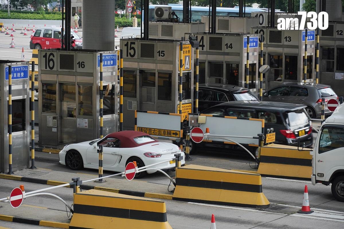 政府8月2日收回西隧後,將於3條過海隧道實施「三隧分流」,調整私家車、的士等車種的隧道費。(資料圖片/李睿哲攝)