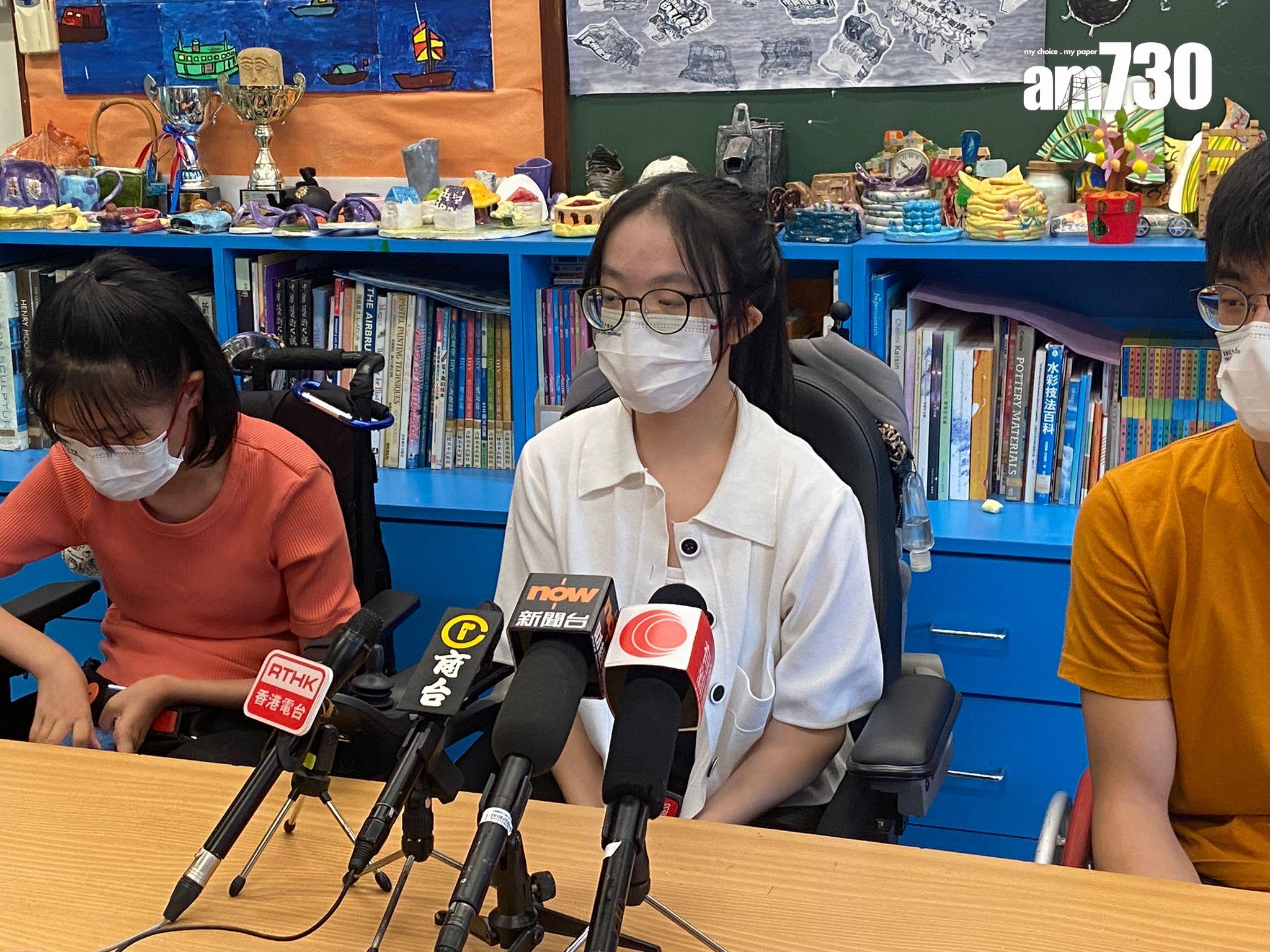 輪椅乒乓球港隊成員袁泳琪患有玻璃骨,她獲嶺大取錄,將修讀動畫及數碼藝術。(陳奕釗攝)