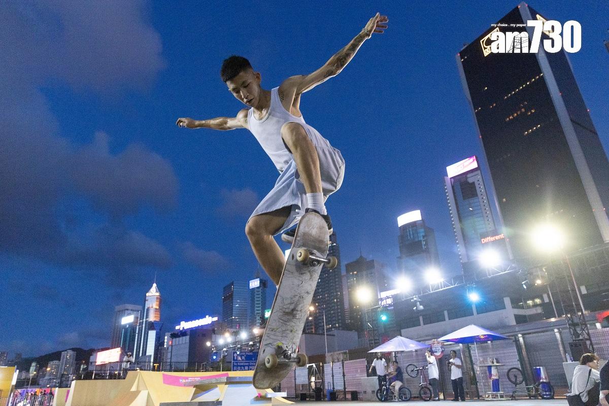 灣仔「樂聚維港嘉年華」街頭表演和極限運動表演等其他節目,將視乎天氣情況決定是否繼續。(資料圖片/蘇文傑攝)