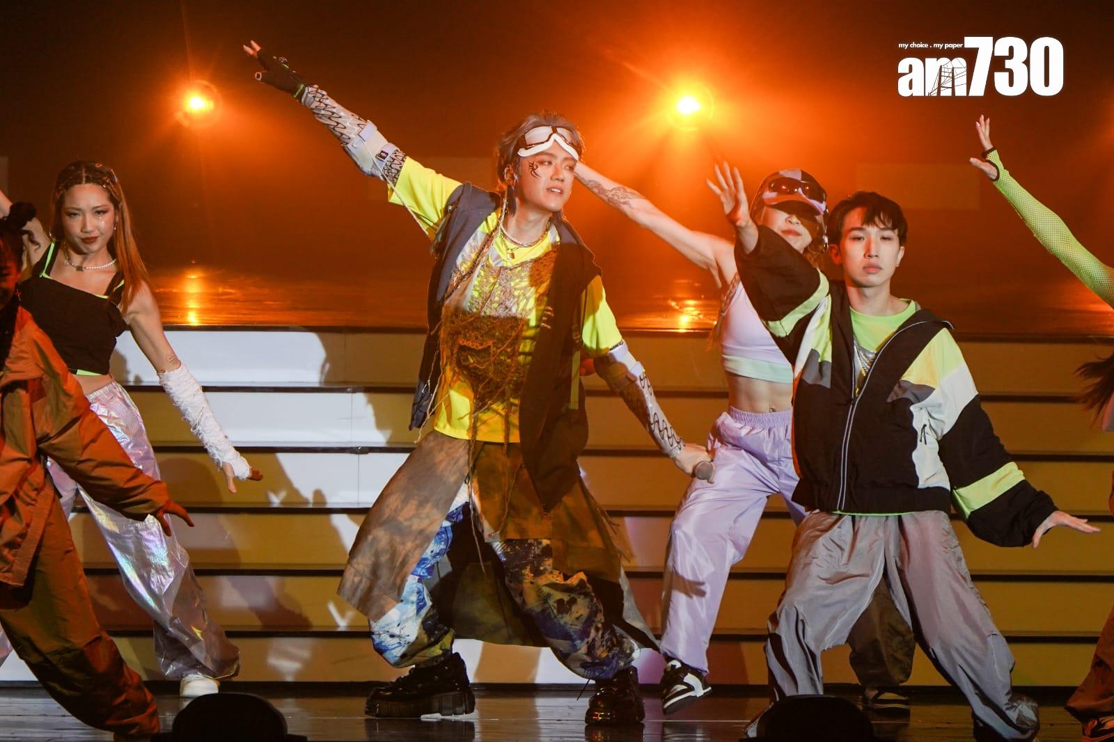 KC跳唱原創歌《Wake it up》,創作概念是伊甸園的亞當與夏娃。