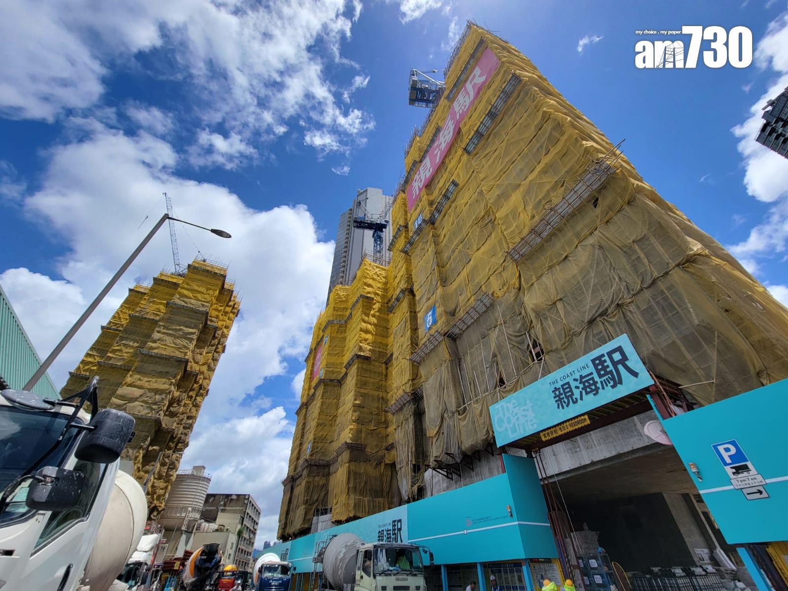油塘親海駅為九龍東臨海住宅物業,分有兩期發展,大部分單位擁有海景,並鄰近港鐵站。(陳奕釗攝)
