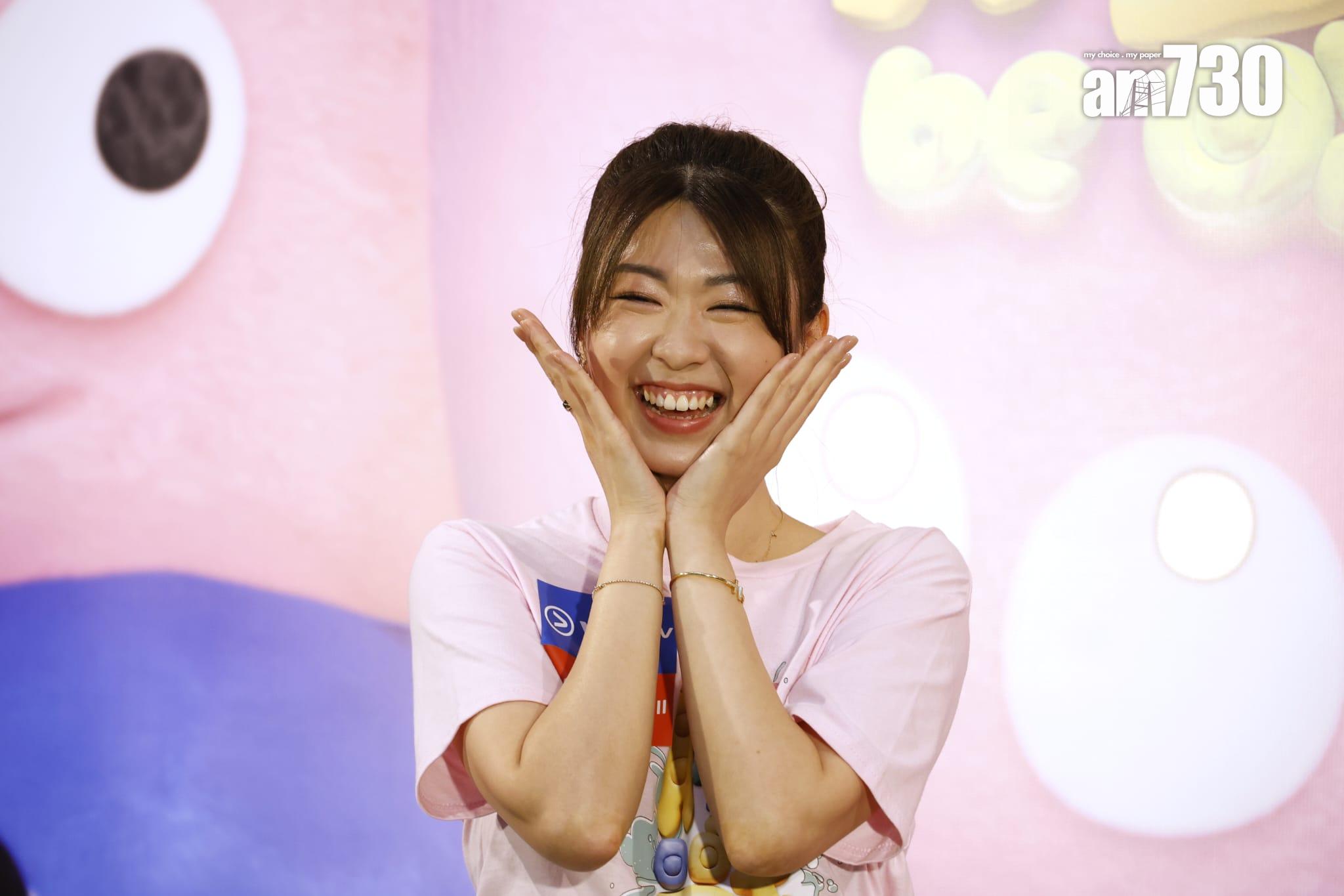 Hilary大派福利。(林俊源攝)