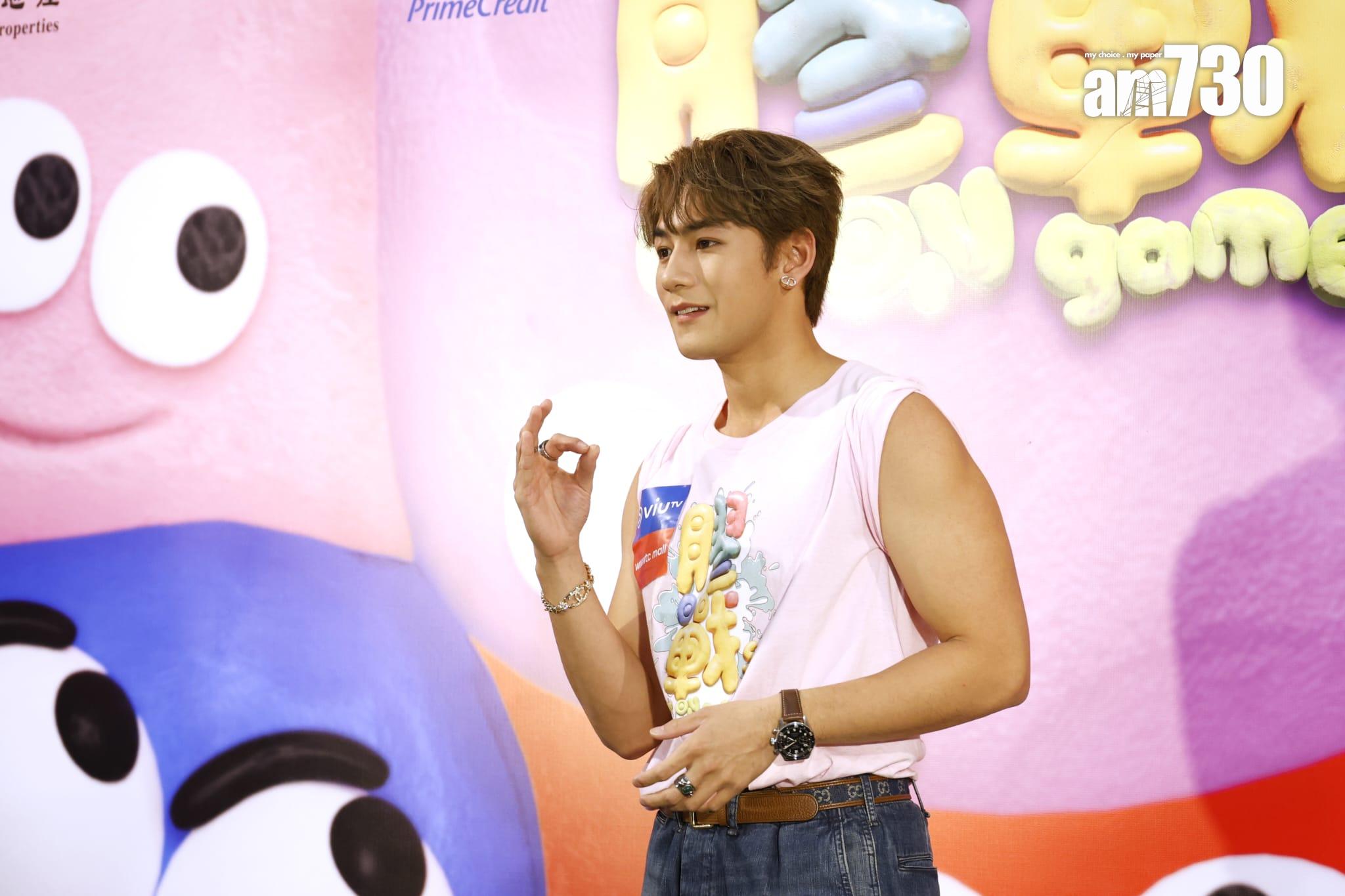 Jeffrey被強行騷肌。(林俊源攝)