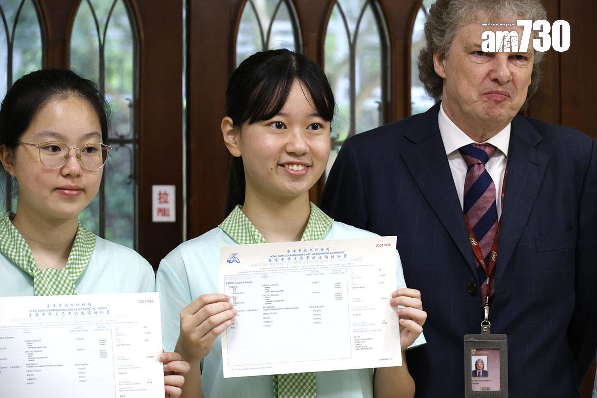 德望學校狀元鄭苡晴(中)。(林俊源攝)