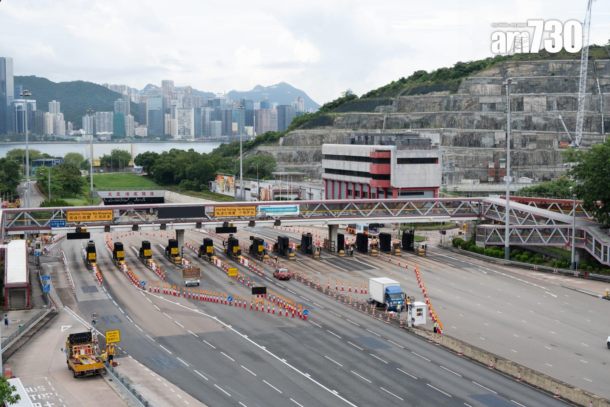 東隧清晨5時起實施「易通行」。(陳奕釗攝)