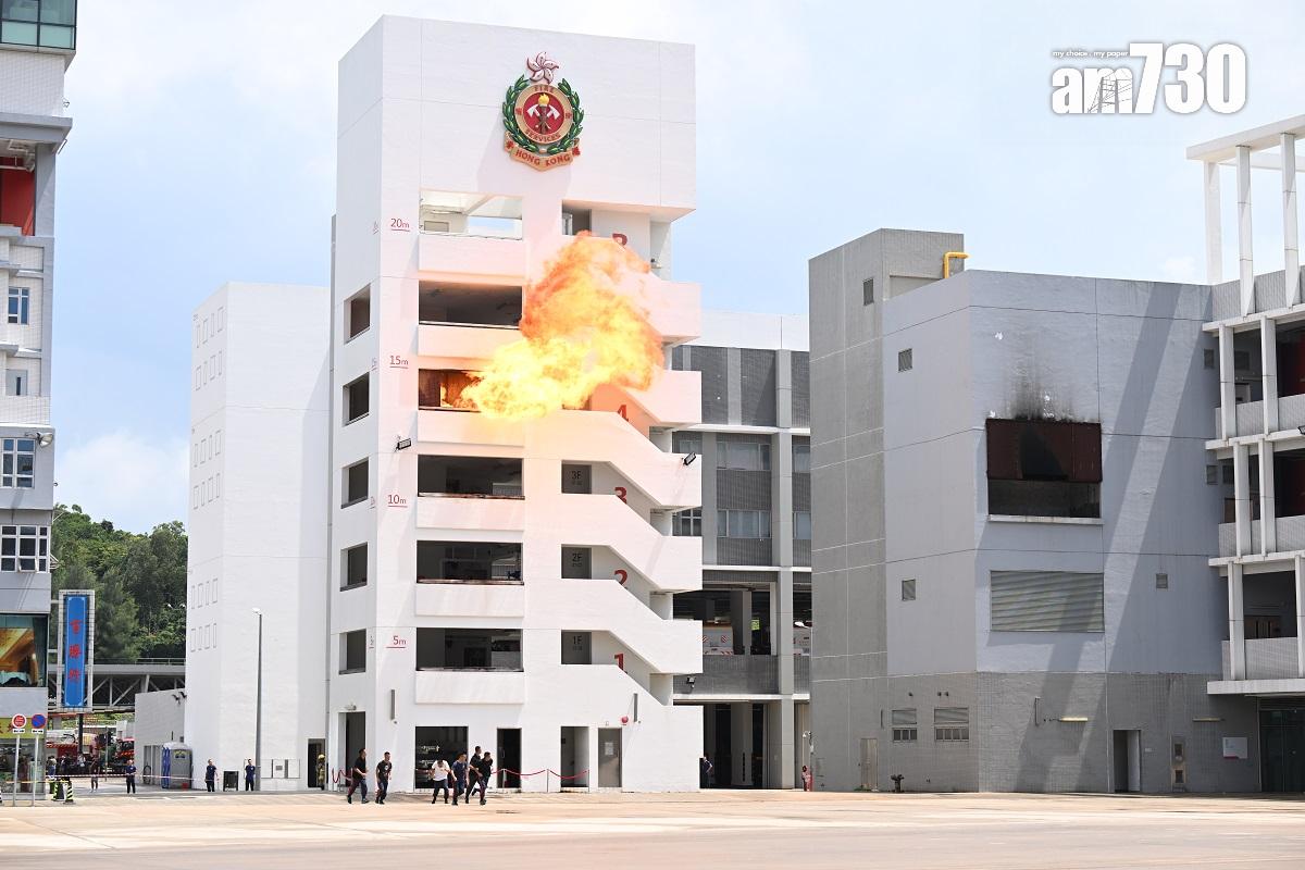 消防及救護學院舉行開放日,設有滅火及救援示範。(陳奕釗攝)
