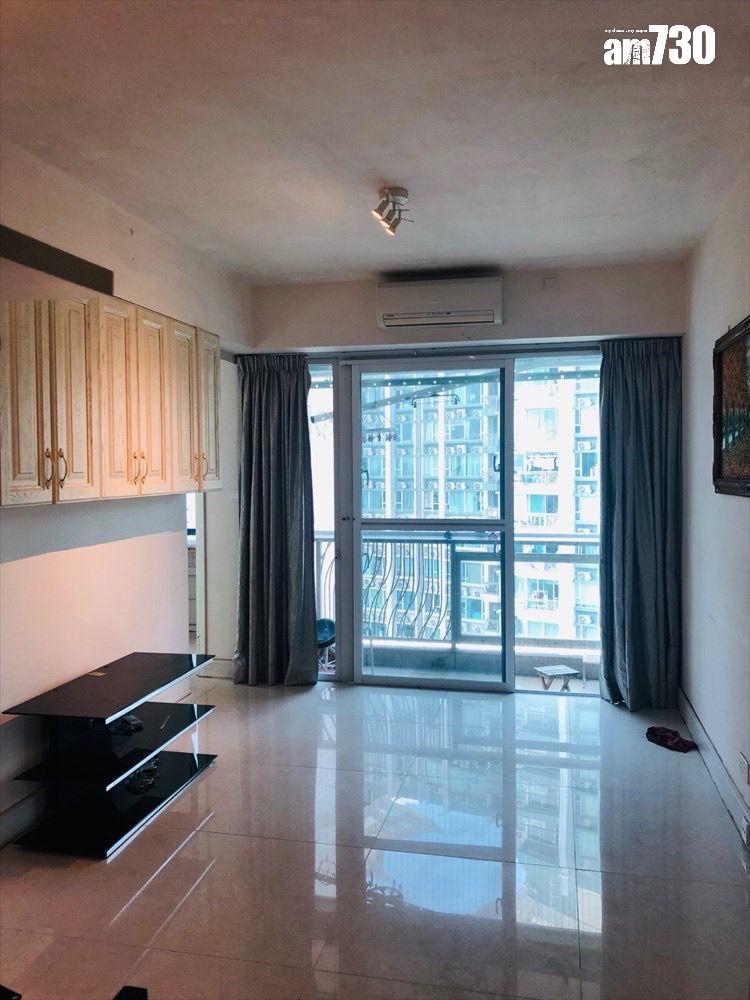 單位直擊|日出康城領凱高層三房失守「7球」關口 見屋苑今年新低價|有相