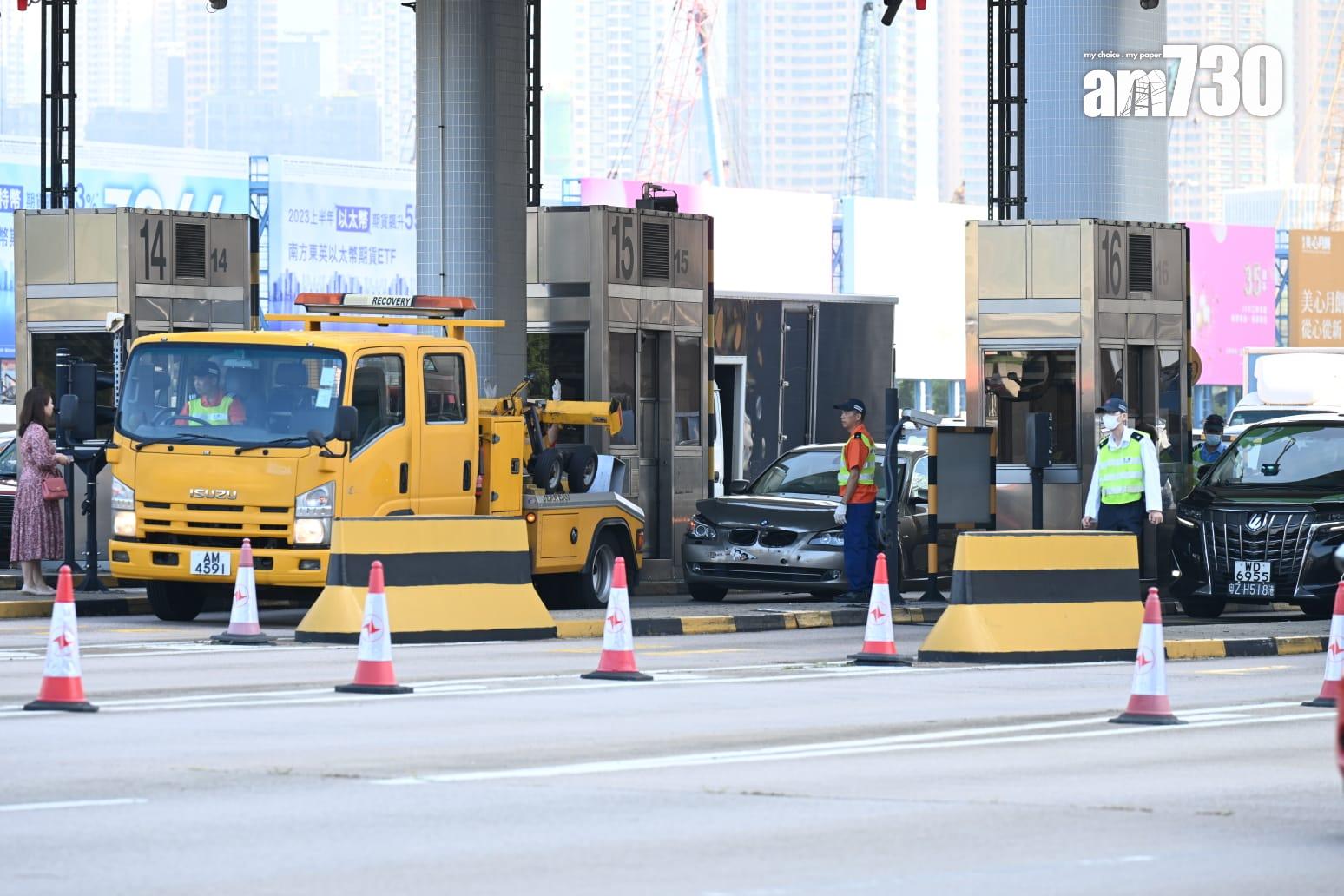 三隧分流|林世雄:經西隧的士較以往多五成 西隧有私家車撞收費亭