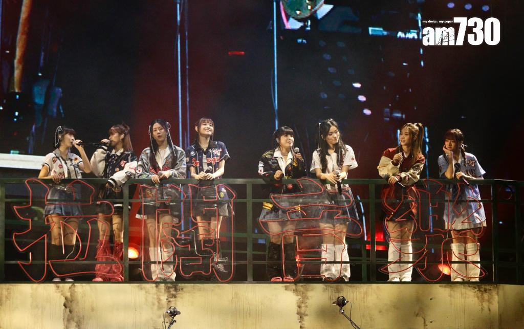 女團Lolly Talk擔任《拉闊音樂會DJ/MC》嘉賓,與MC張天賦又跳又唱。