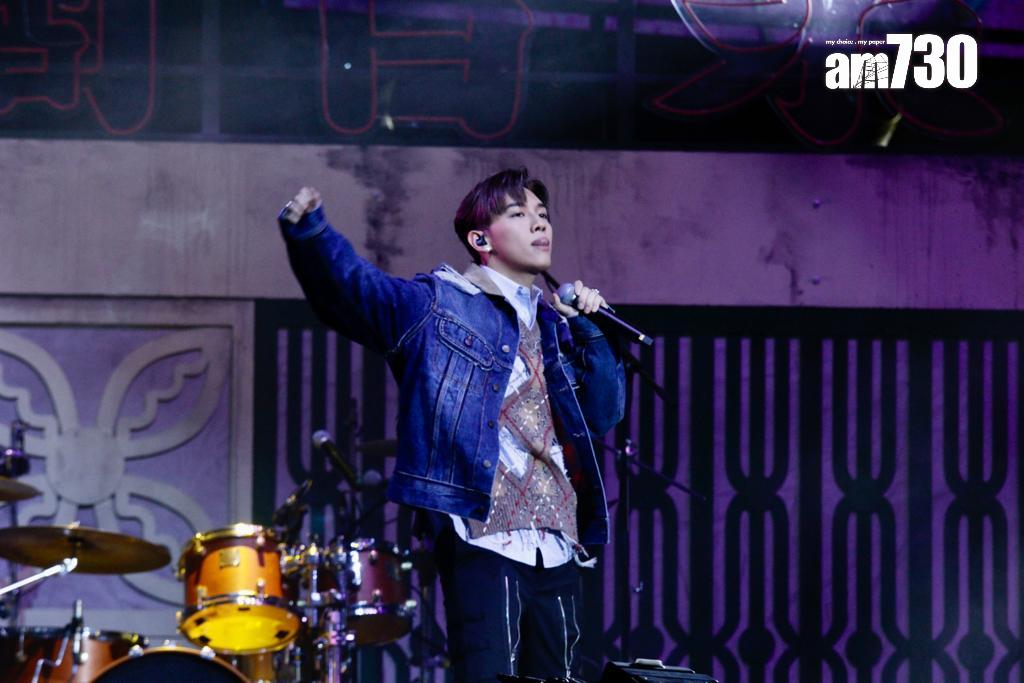 MC在拉闊音樂會與Lolly Talk大跳勁舞,但無意在澳門演唱會添加跳舞環節。(資料圖片)