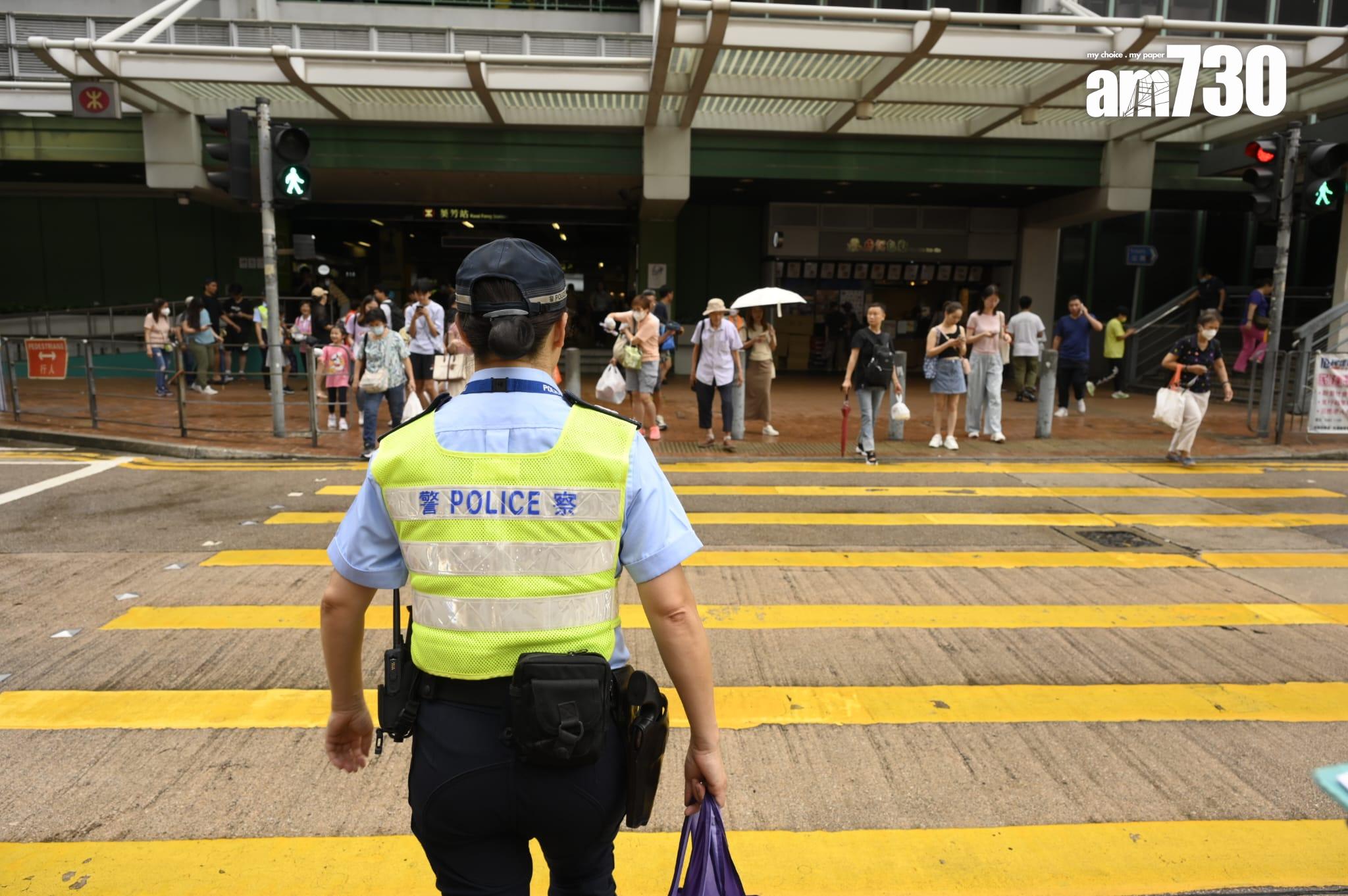 警方在今明兩日推行的宣傳活動結束後,將於下周一起在全港各區嚴厲打擊違例過馬路者。(陳奕釗攝)