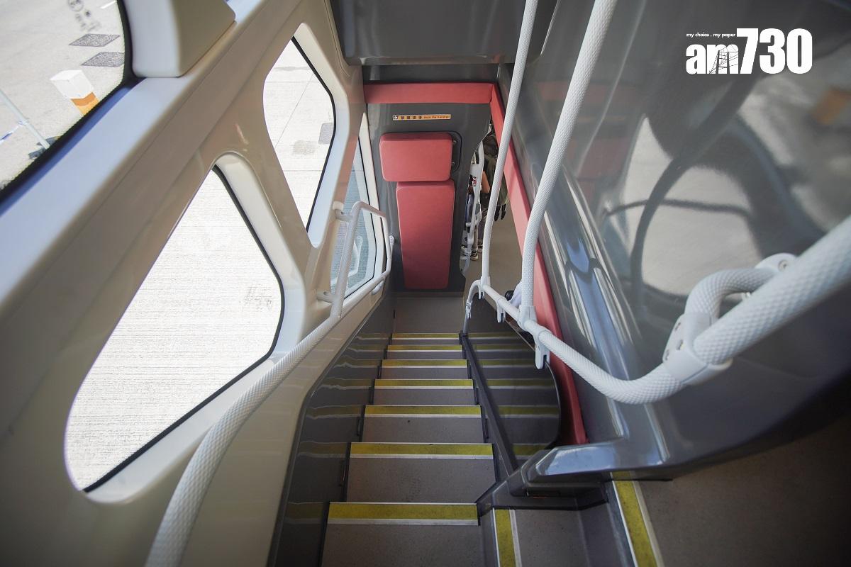 九巴引入的純電動雙層巴士車廂環境。(資料圖片/李睿哲攝)