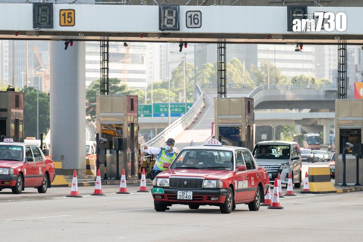 的士過海隧道費劃一25元後,使用西隧的的士量明顯增加。(資料圖片/陳奕釗攝)