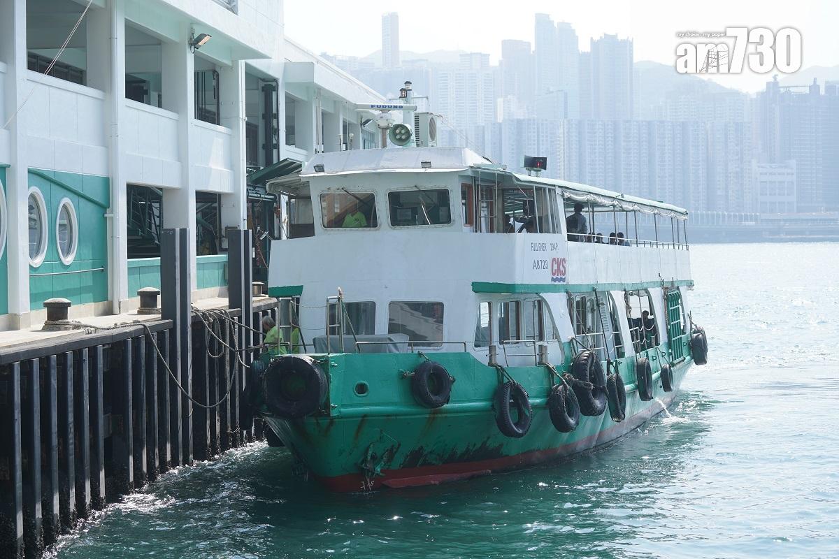 富裕小輪兩條港內航線獲批加價近兩成。(資料圖片/陳奕釗攝)